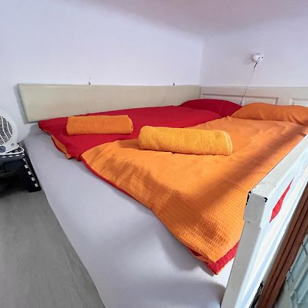 Junior Orange Apartment Next To Danube بودابست المظهر الخارجي الصورة