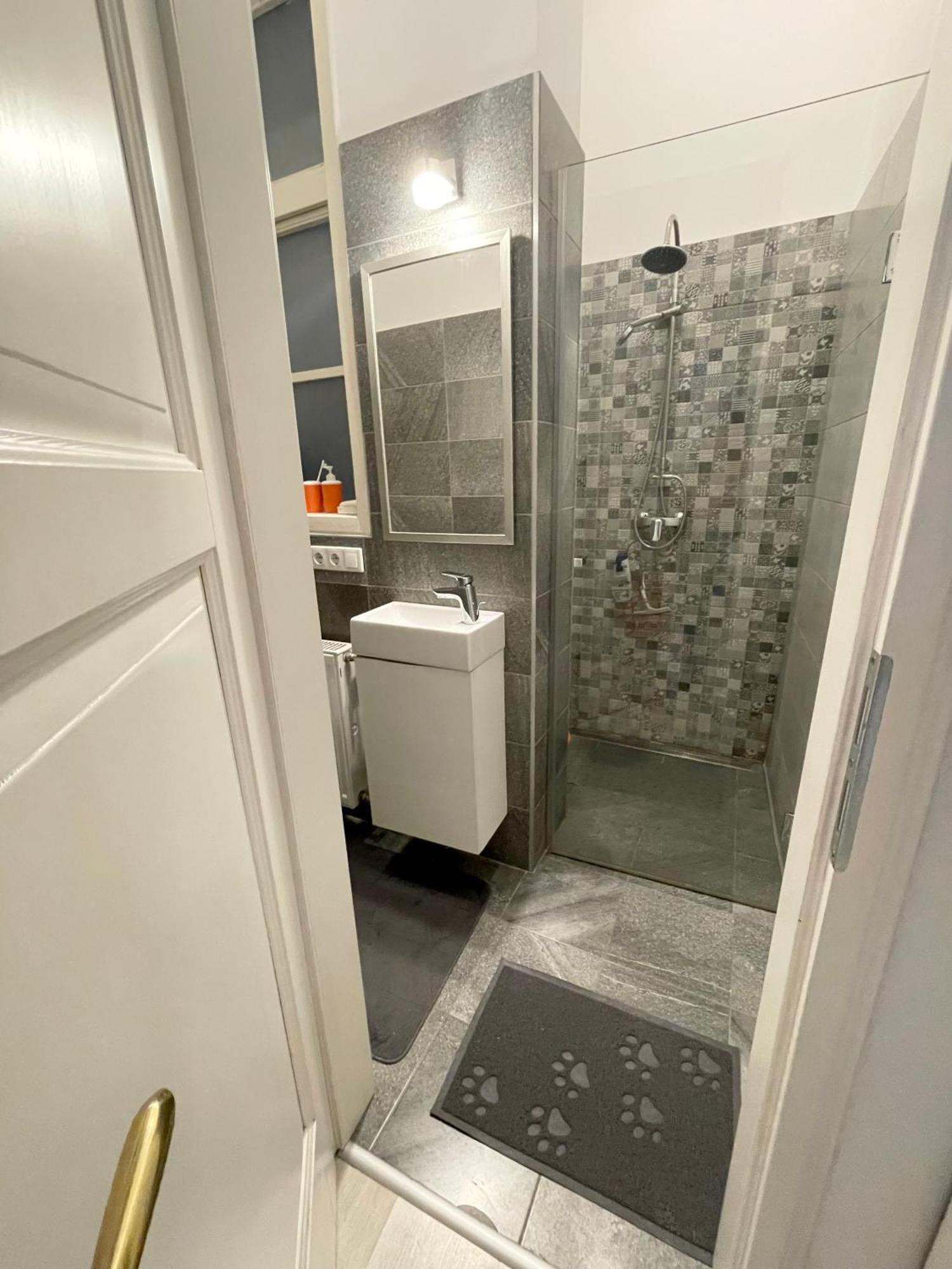 Junior Orange Apartment Next To Danube بودابست المظهر الخارجي الصورة