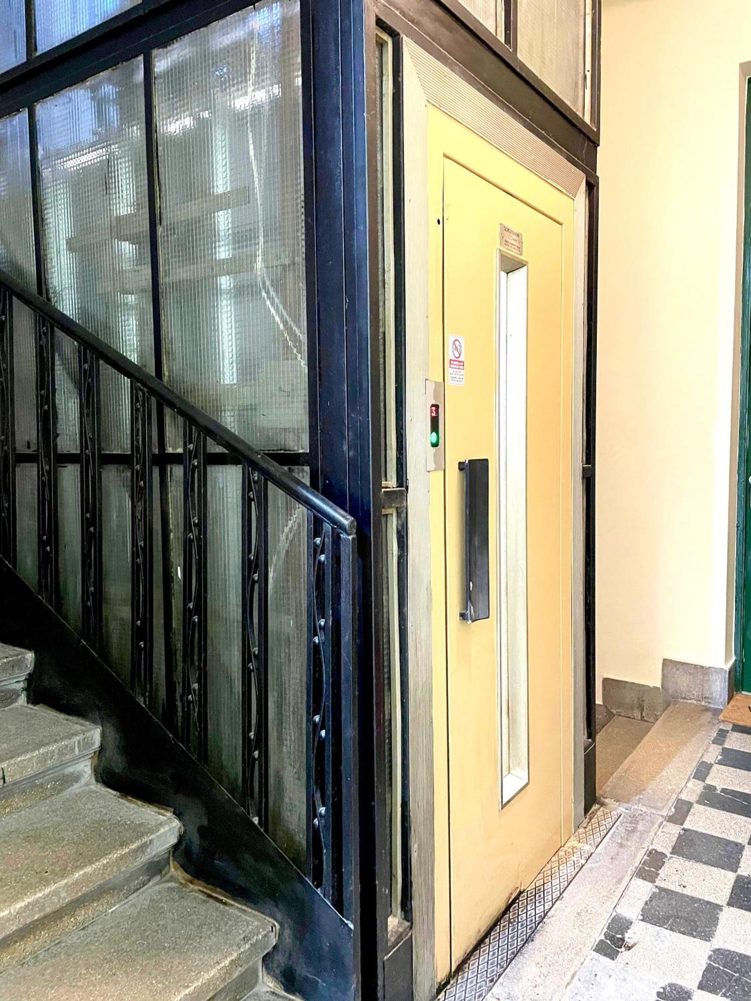 Junior Orange Apartment Next To Danube بودابست المظهر الخارجي الصورة