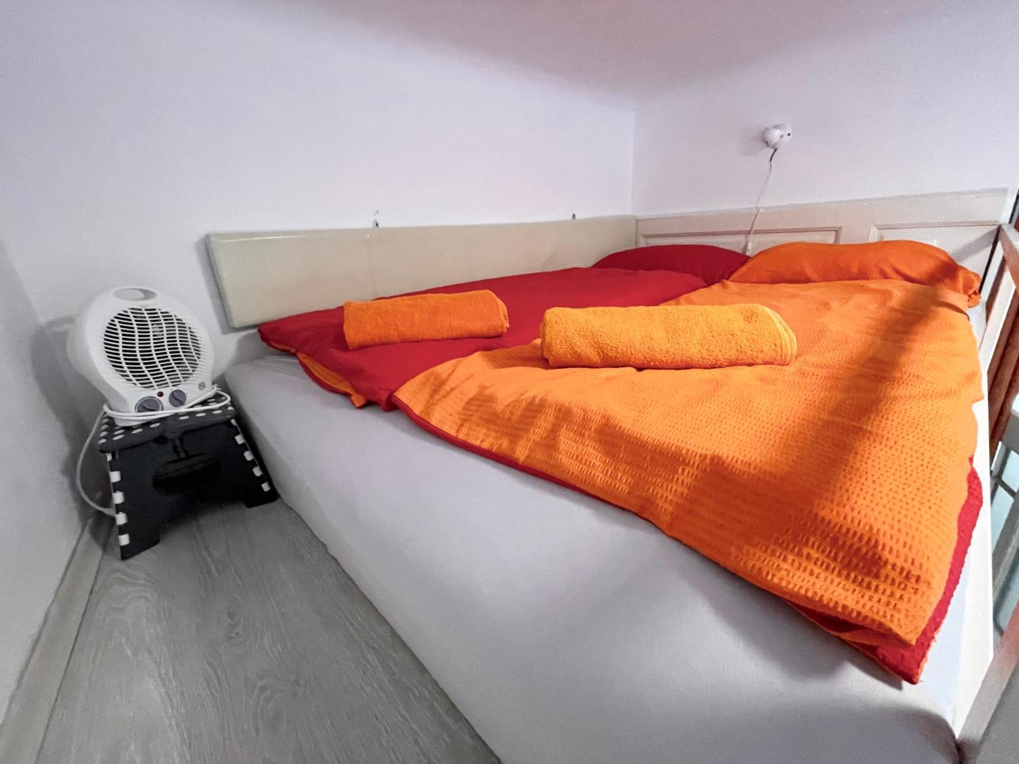 Junior Orange Apartment Next To Danube بودابست المظهر الخارجي الصورة